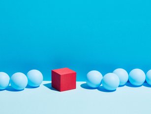 Neobanks vs Legacy Banks: Drawing the Battle Lines in 2024