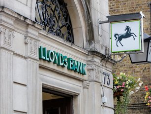 Lloyd’s Bank Joins WaveBL’s Trade Documentation Platform