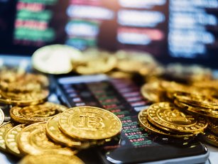 Bitcoin Hits US$60,000: Is it set for an all Time High?